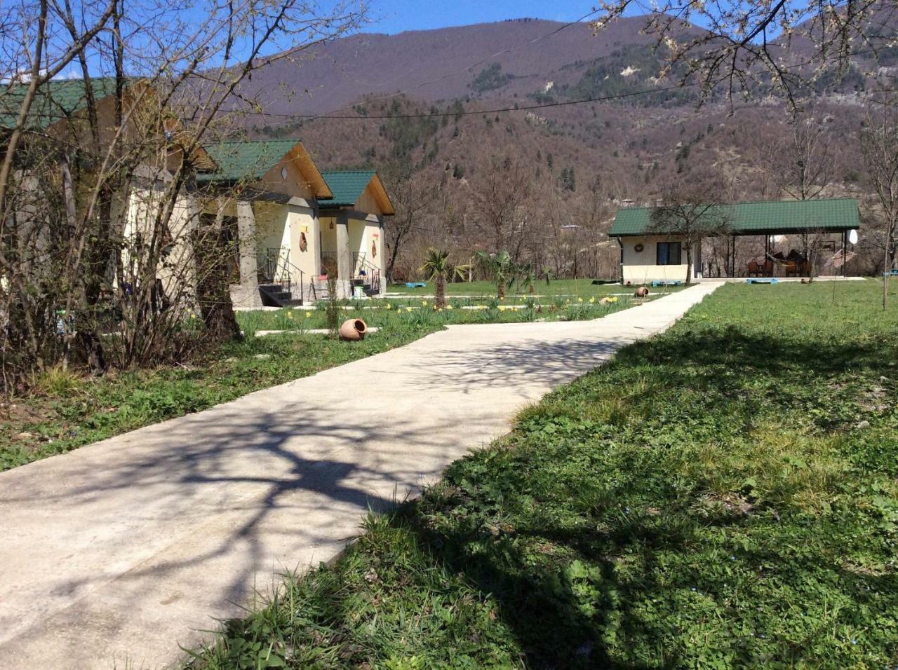 Vila Taripiri Ambrolauri Exteriér fotografie